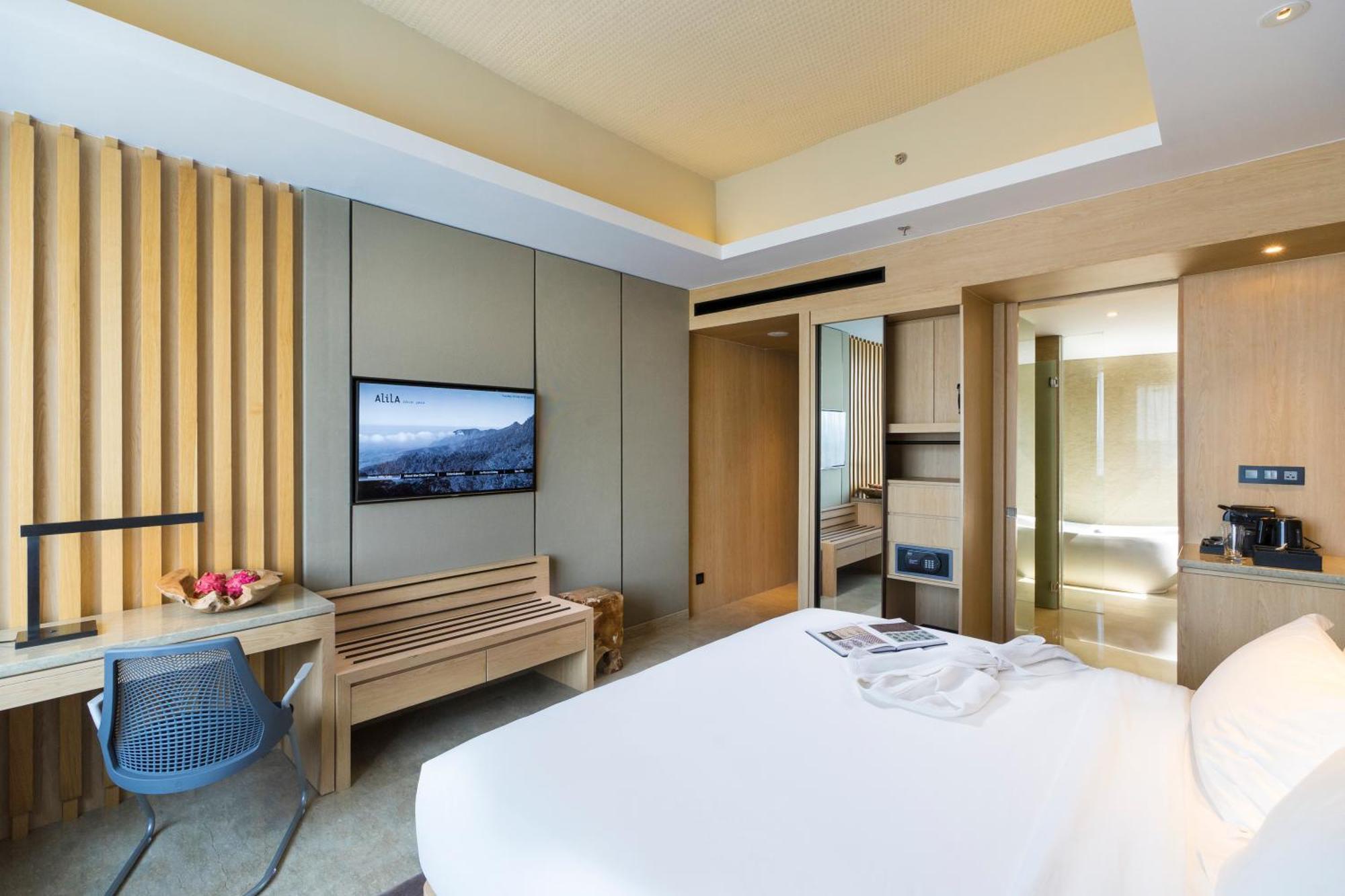 Alila Hotel 5*